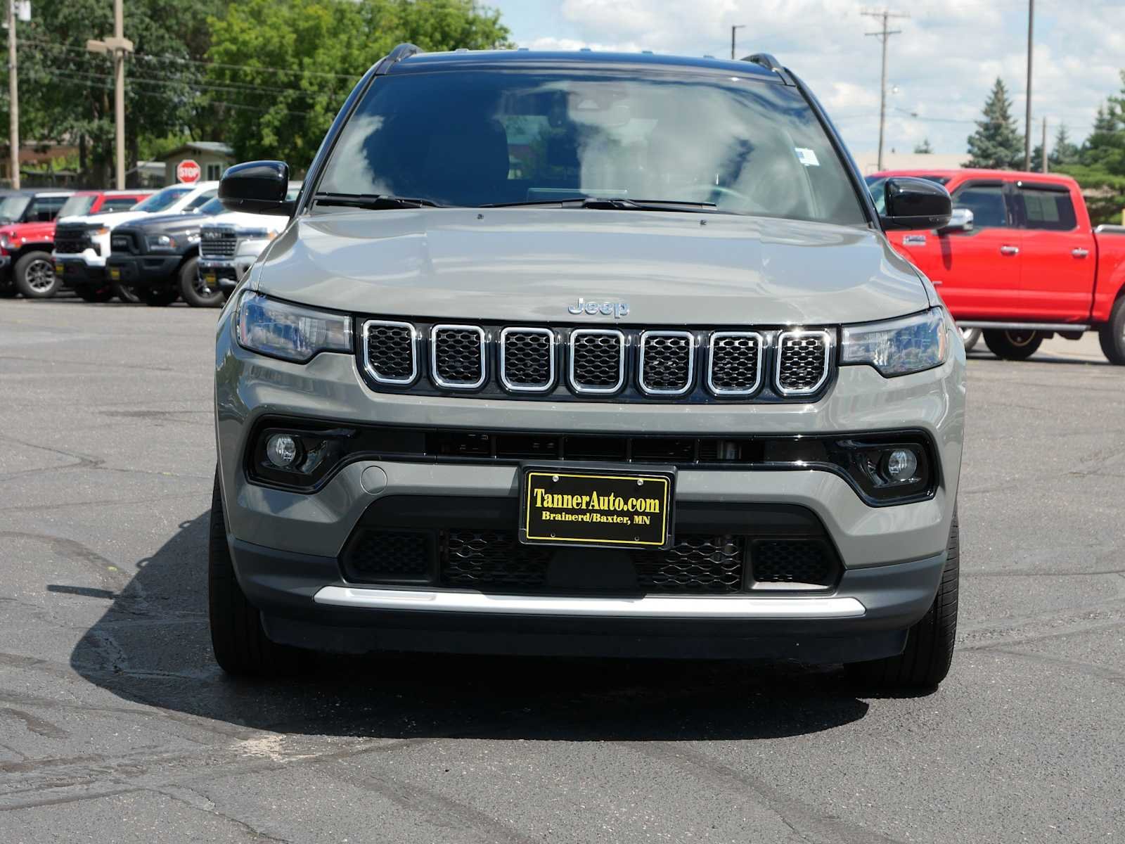 2024 Jeep Compass Limited - Photo 8