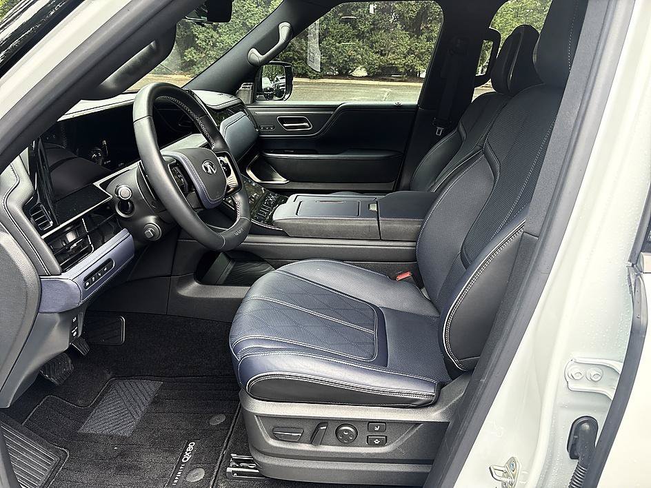 Used 2026 Radiant White INFINITI SPORT image 11