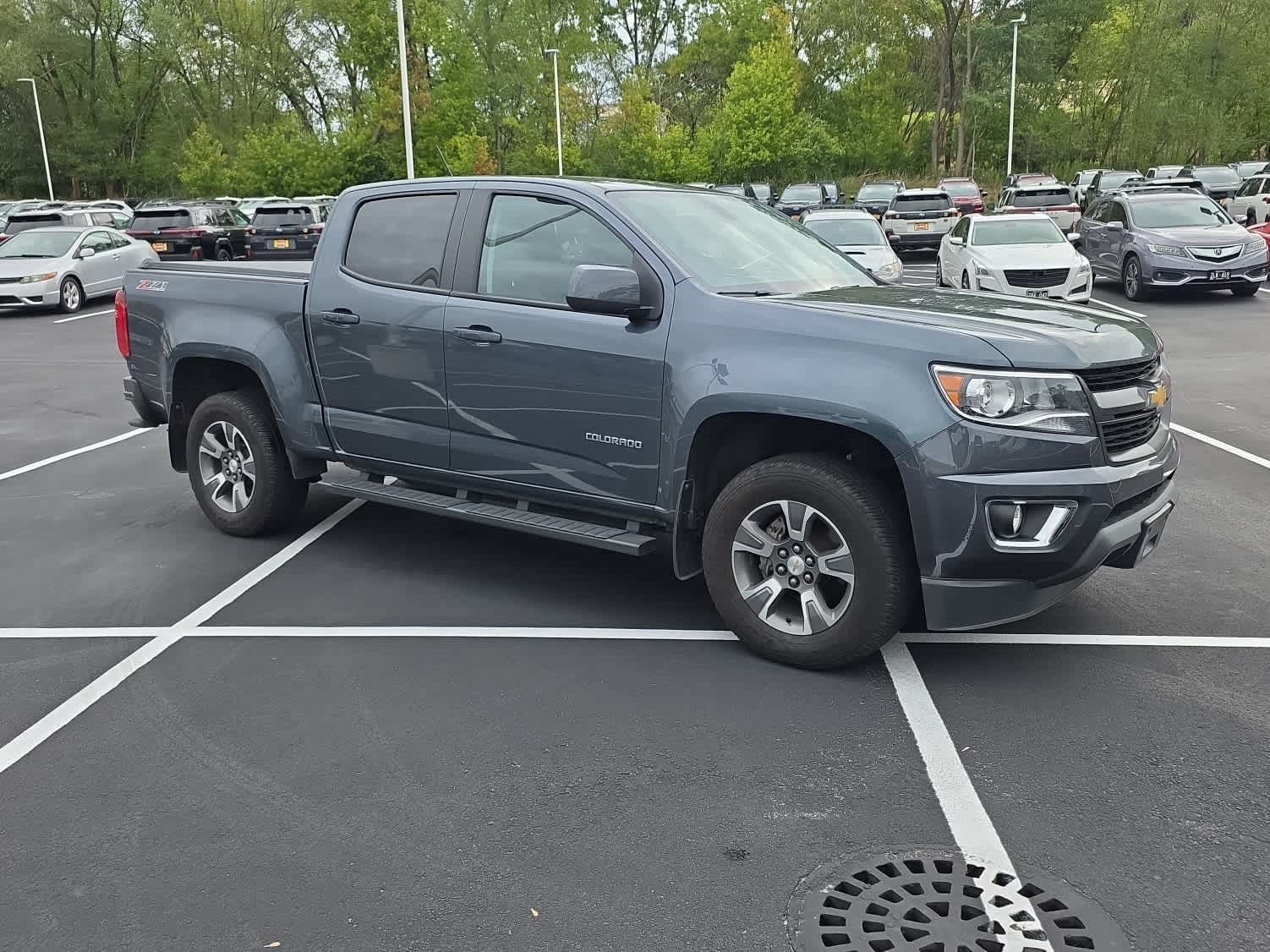 Used 2015 CYBER GRAY METALLIC Chevrolet 4WD Z71 image 2