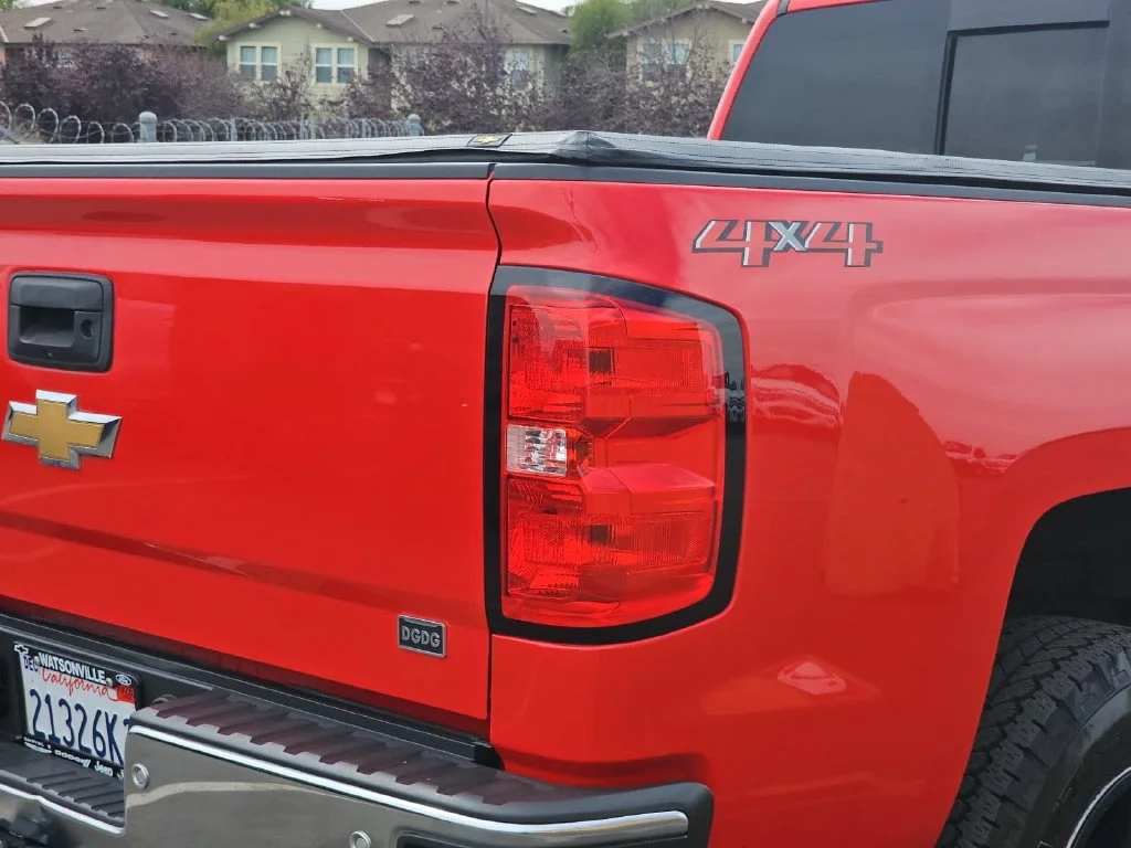 Used 2018 Red Chevrolet LT image 38
