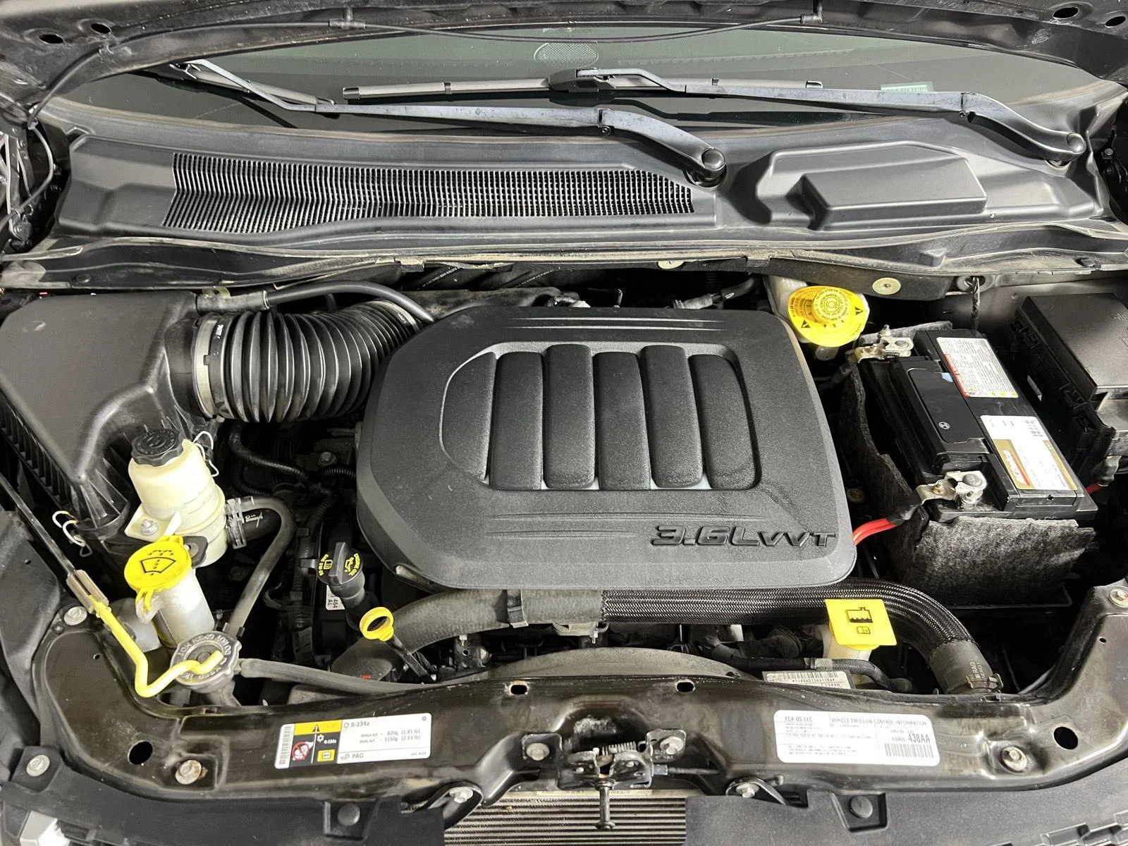 Used 2019 Granite Pearlcoat Dodge SXT image 17