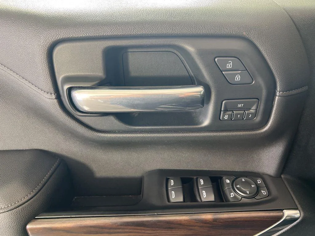 Used 2019 Onyx Black GMC SLT image 9