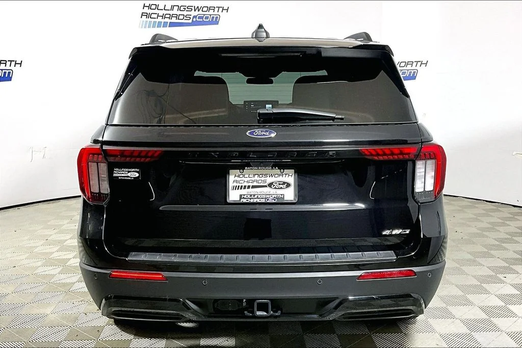 Certified Used 2025 Black Metallic Ford ST-Line image 4