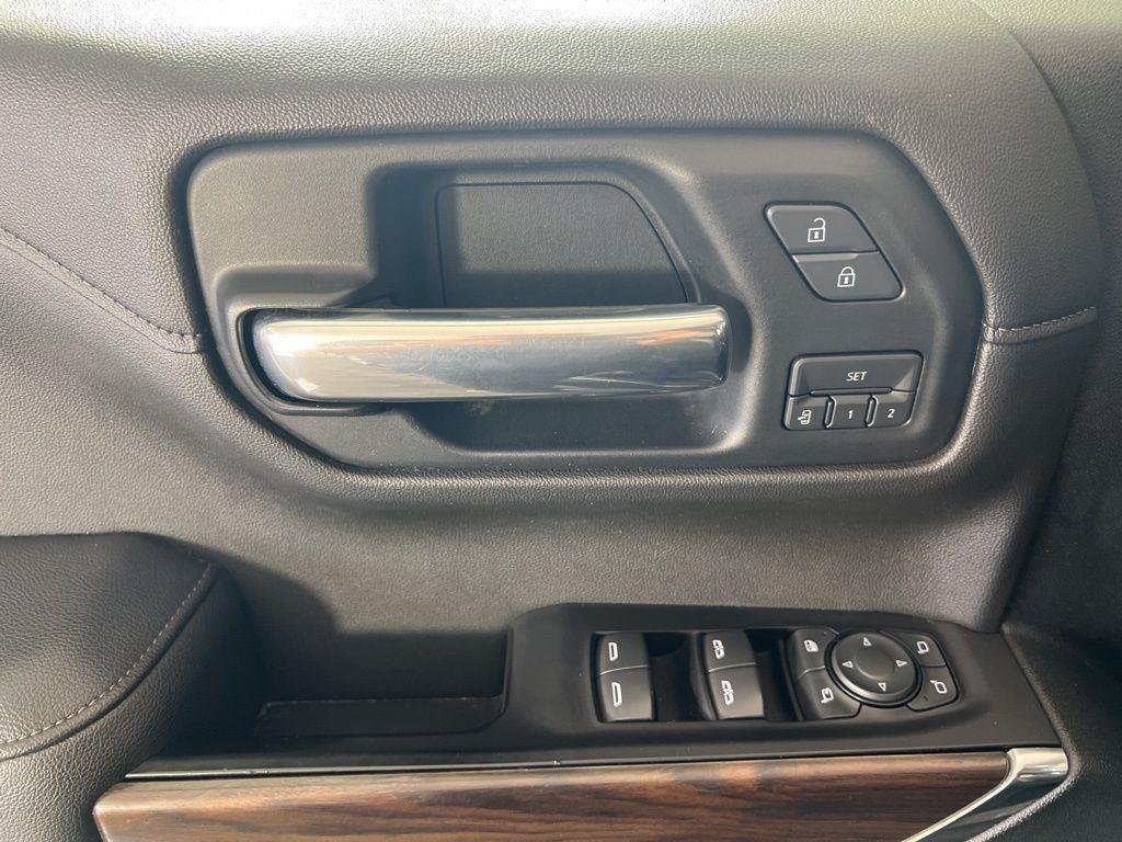 Used 2019 Onyx Black GMC SLT image 9