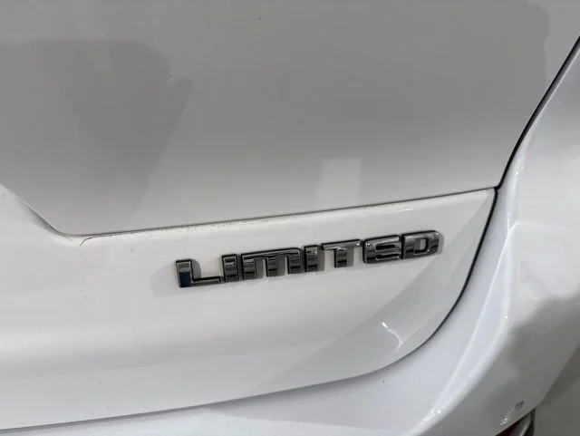 Used 2023 White Jeep Limited image 9