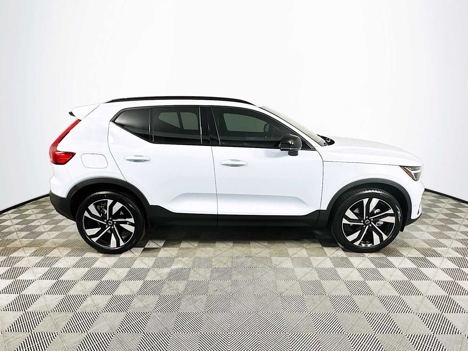 New 2026 Cloud Blue Volvo Ultra image 8