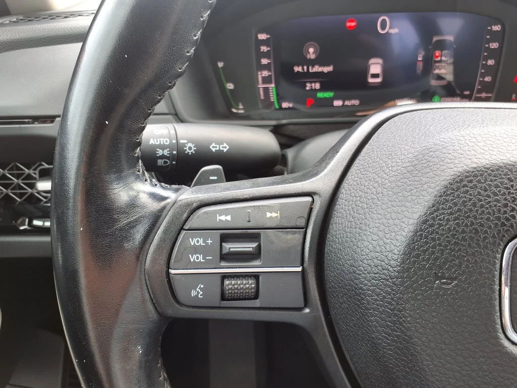 Used 2024 Red Honda EX-L image 20