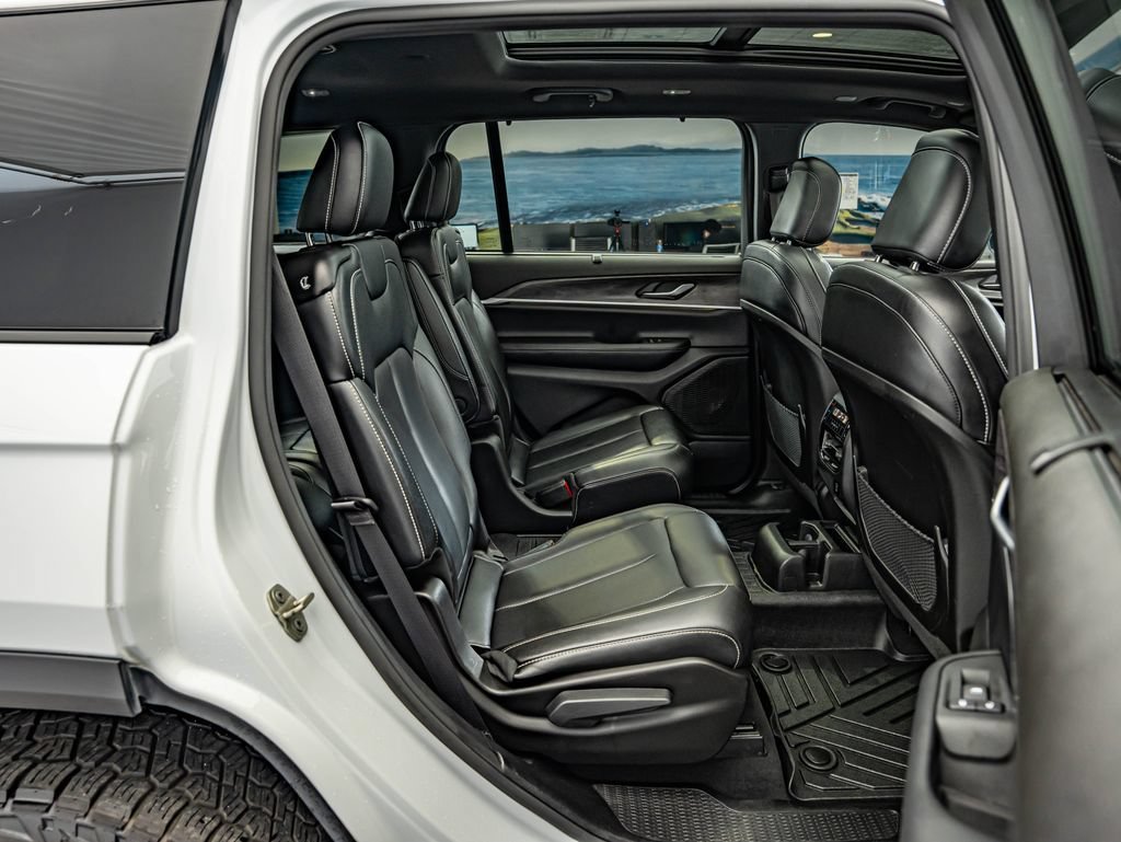 Used 2024 Bright White Clearcoat Jeep Limited image 40