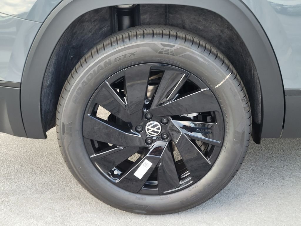 New 2026 Gray Volkswagen 2.0T SE w/Technology image 5