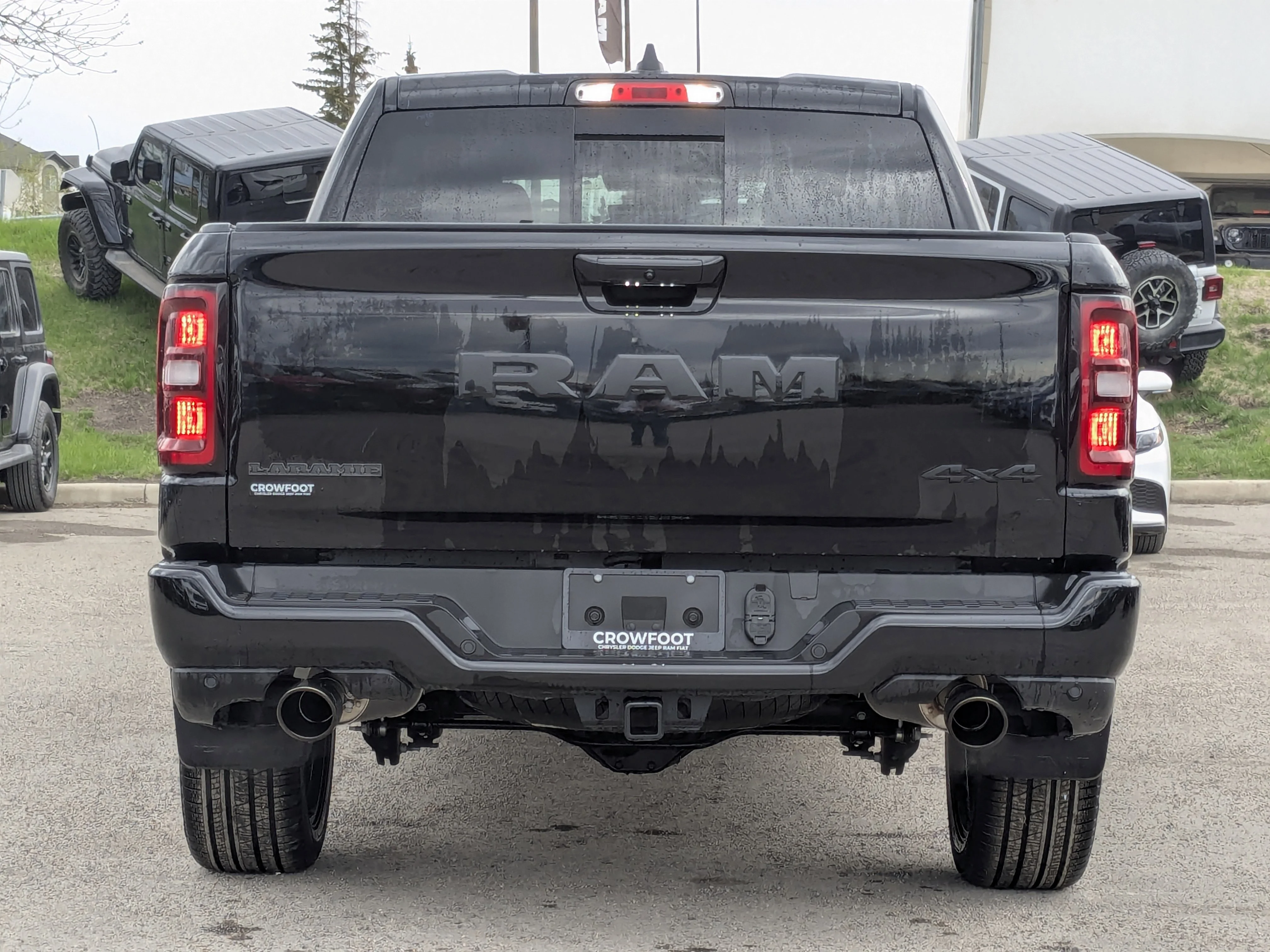 New 2026 Black RAM Laramie - - Twin Turbo - 22 Black Wheels - 14.4 Screen - Harman/Kardon - Pano Sunroof & More! image 7