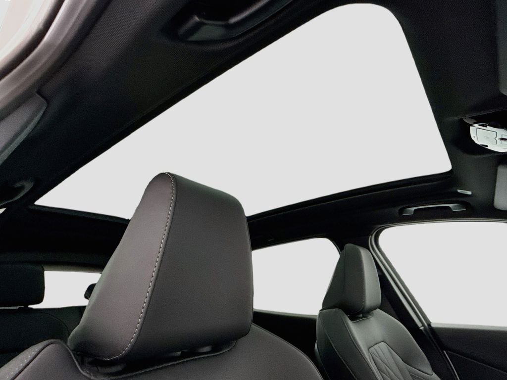 New 2026 Alpine White BMW 30 xDrive image 16