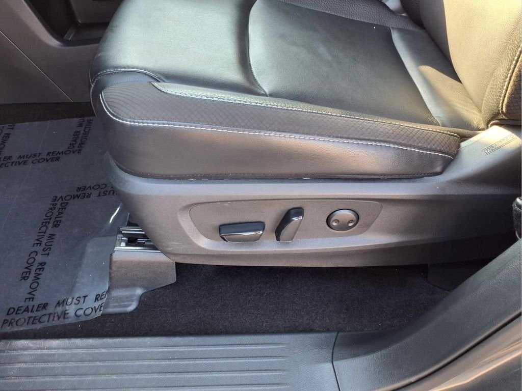Used 2025 Gray Nissan SL image 23