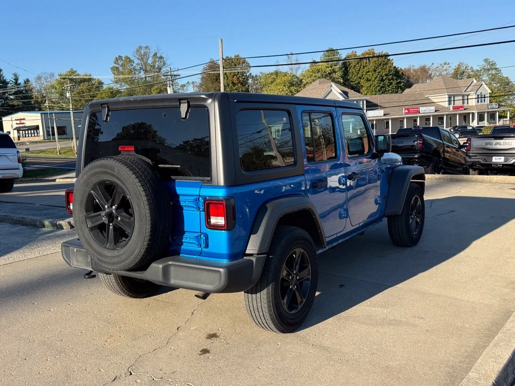Used 2021 Blue Jeep Unlimited Sport Altitude image 6