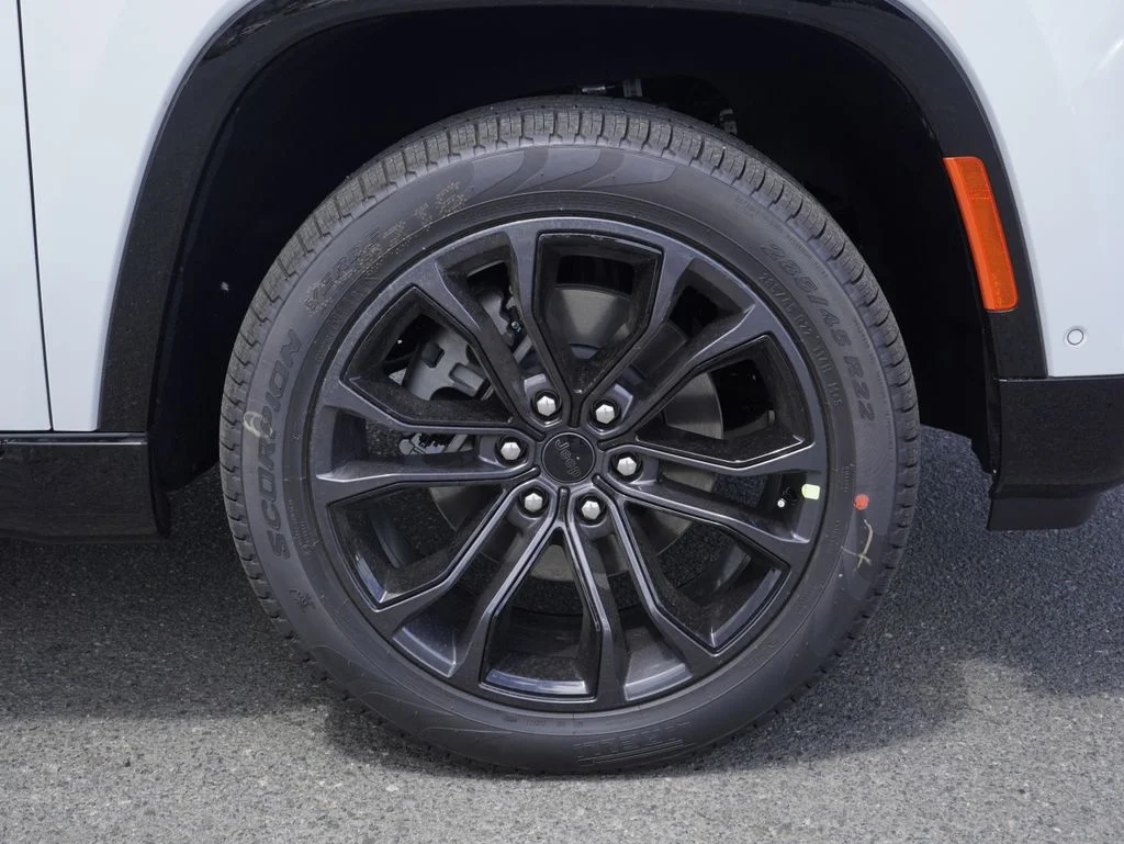 New 2026 Bright White Clearcoat Jeep Summit Obsidian image 9