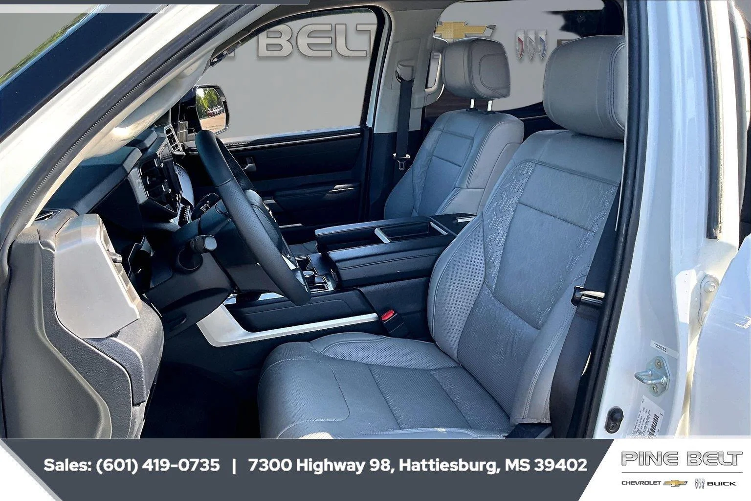 Used 2023 White Toyota SR5 image 19