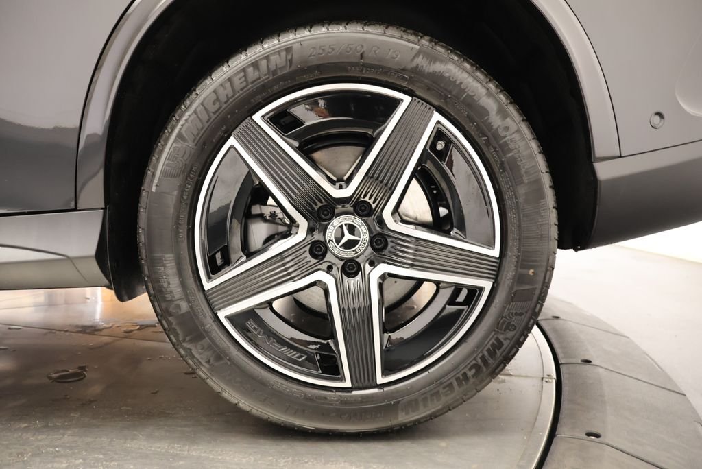 Used 2027 Graphite Grey Metallic Mercedes-Benz GLC 300 image 12