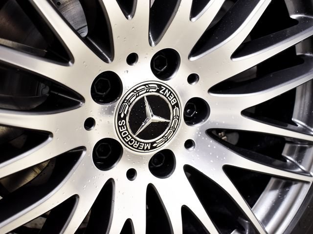 New 2026 Verde Silver Metallic Mercedes-Benz GLC 300 image 59