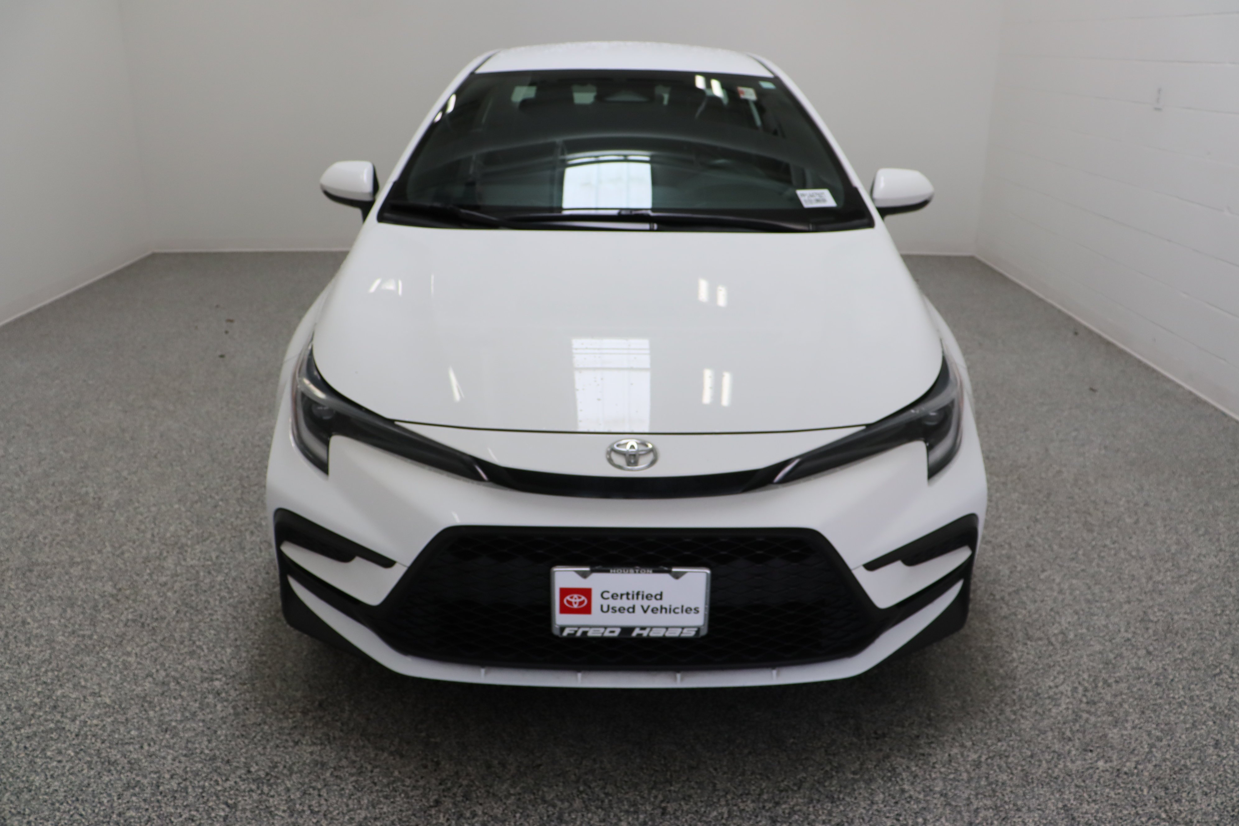 Used 2023 Wind Chill Pearl Toyota SE 2.0L image 3