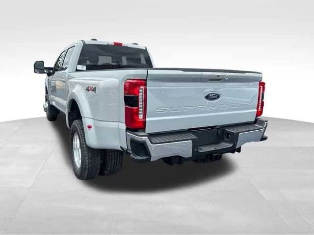 New 2026 Avalanche Ford F-350® Lariat® image 3