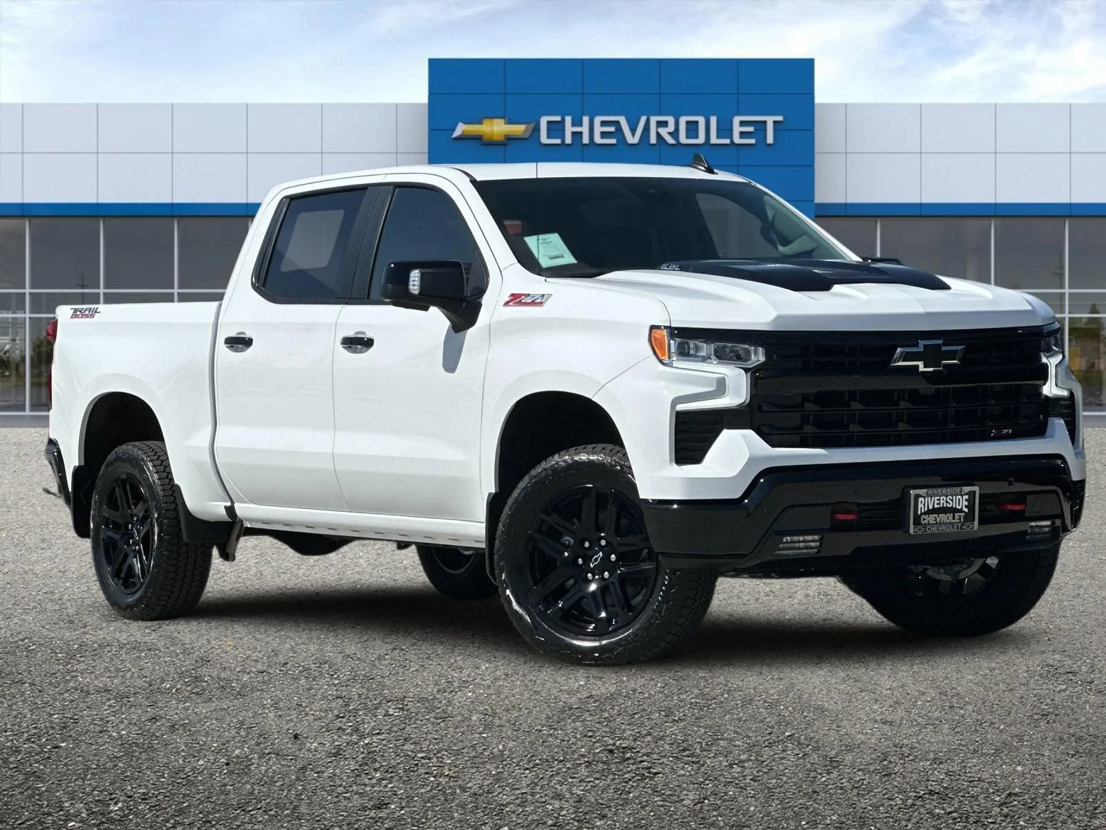 2026 Chevrolet Silverado 1500 LT Trail Boss - Photo 2