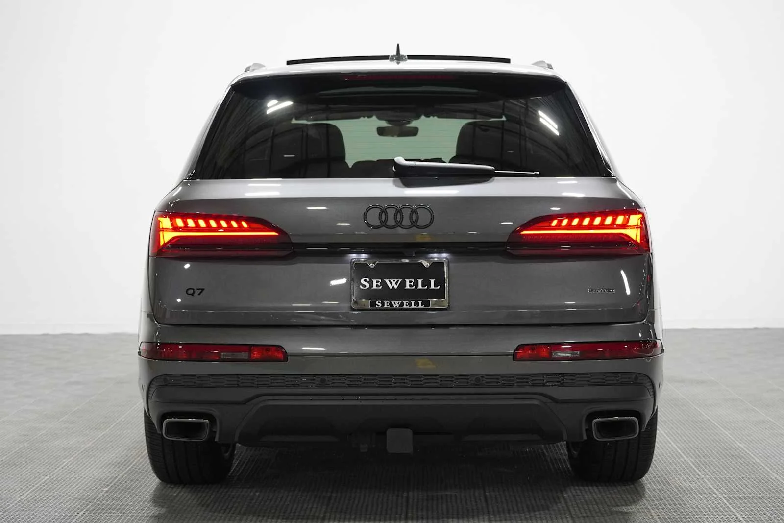 Used 2025 Samurai Gray Metallic Audi Prestige image 5