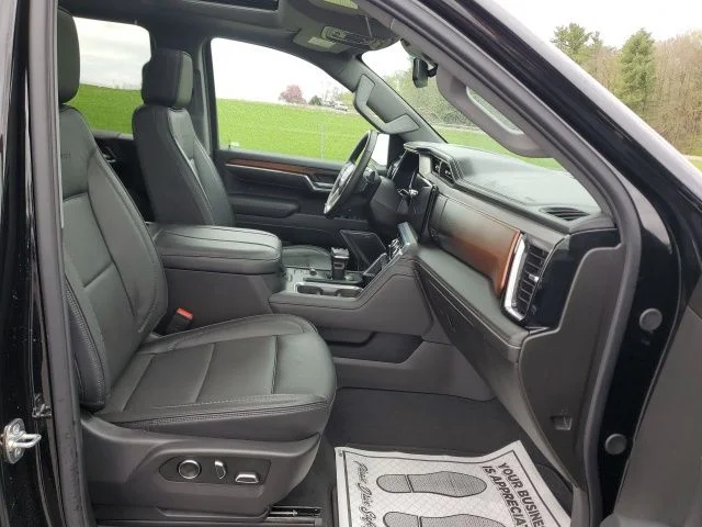 Used 2025 Black GMC Denali image 24