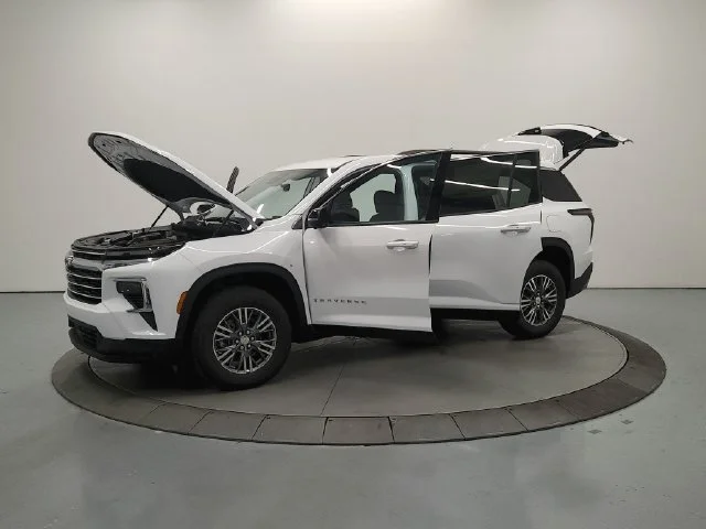 2027 Chevrolet Traverse LT - Photo 41