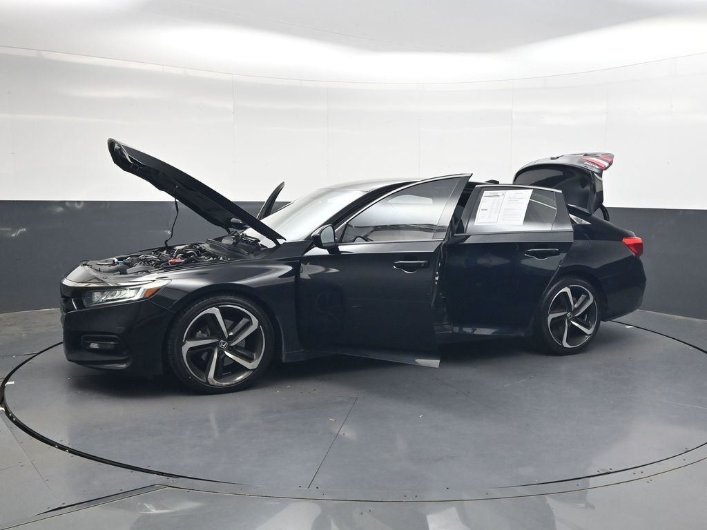 Used 2018  Honda Sport image 48