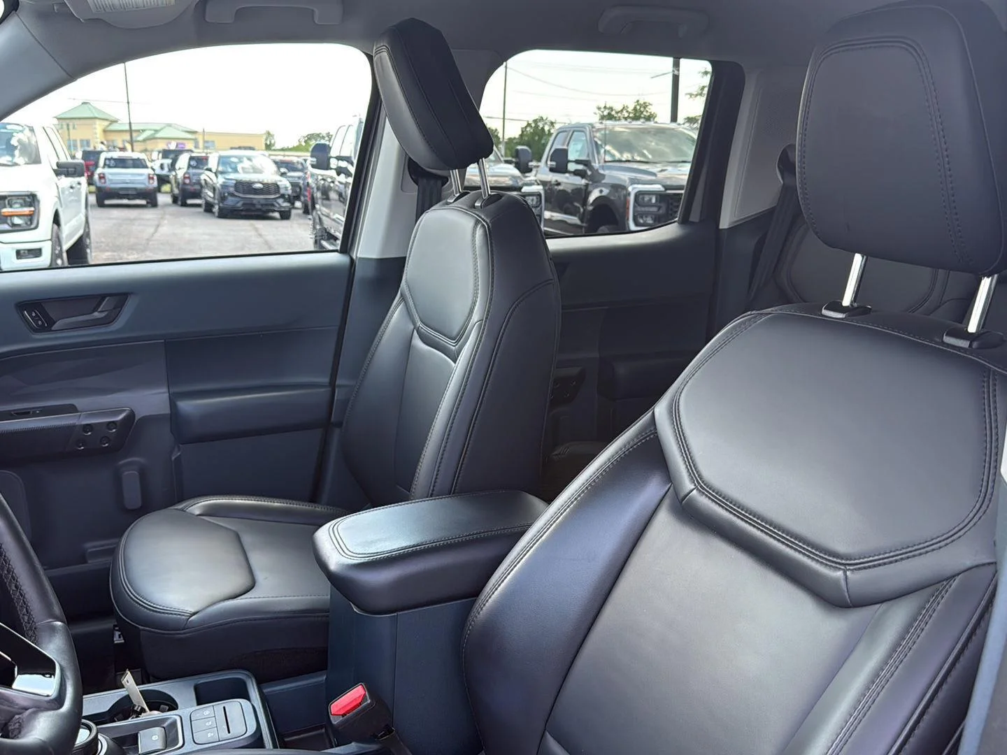 Used 2024 Carbonized Gray Metallic Ford LARIAT image 4