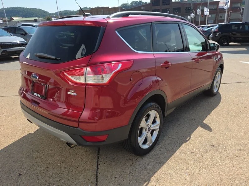Used 2014 Red Ford SE image 7