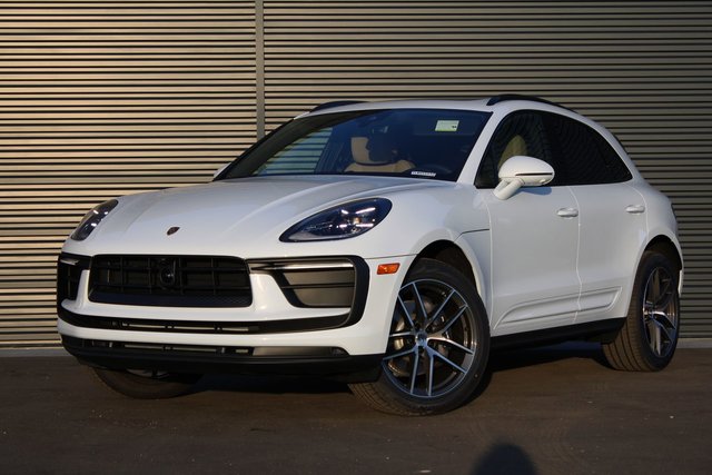 2026 Porsche Macan 