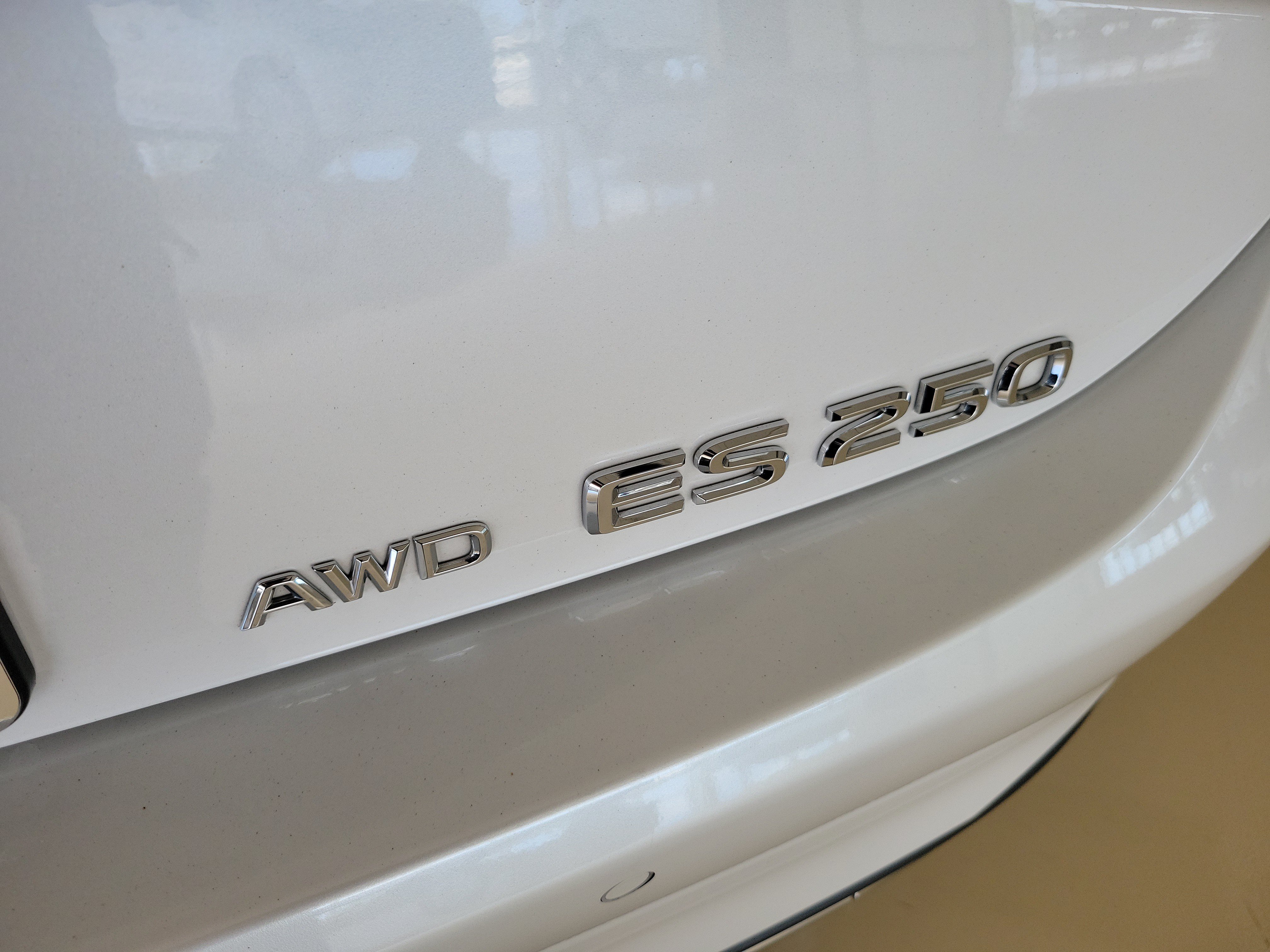 Certified Used 2024 Eminent White Pearl Lexus ES 250 image 11