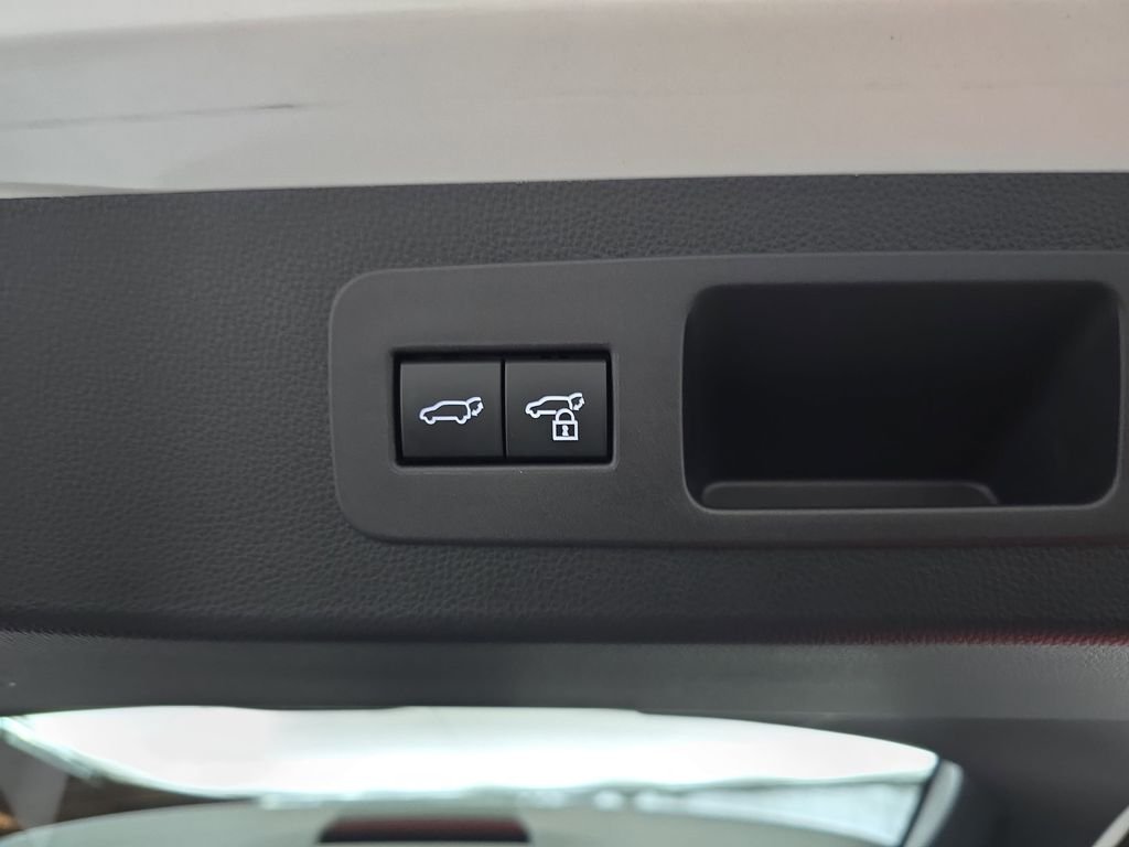 2025 Lexus LX 700h Luxury - Photo 13