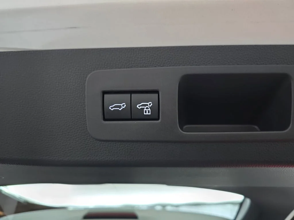 2025 Lexus LX 700h Luxury - Photo 13