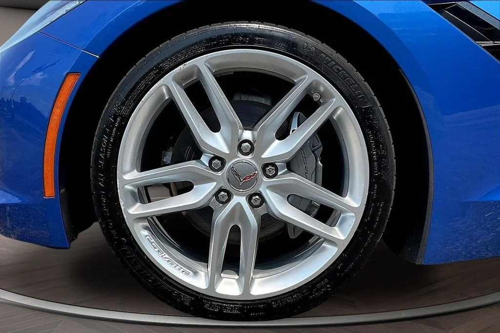Used 2019 Blue Chevrolet Stingray image 33