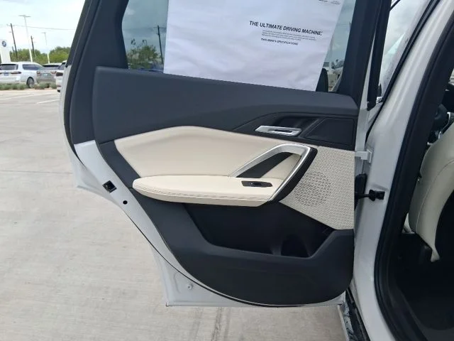 New 2026 Mineral White Metallic BMW xDrive28i image 15