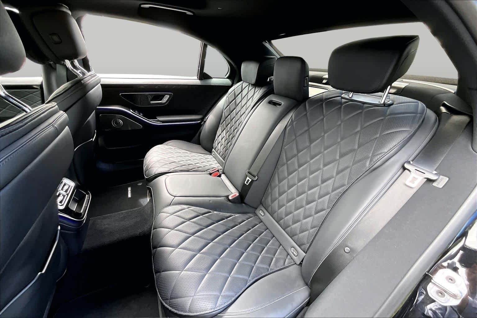 Used 2025 Obsidian Black Metallic Mercedes-Benz S 500 image 20