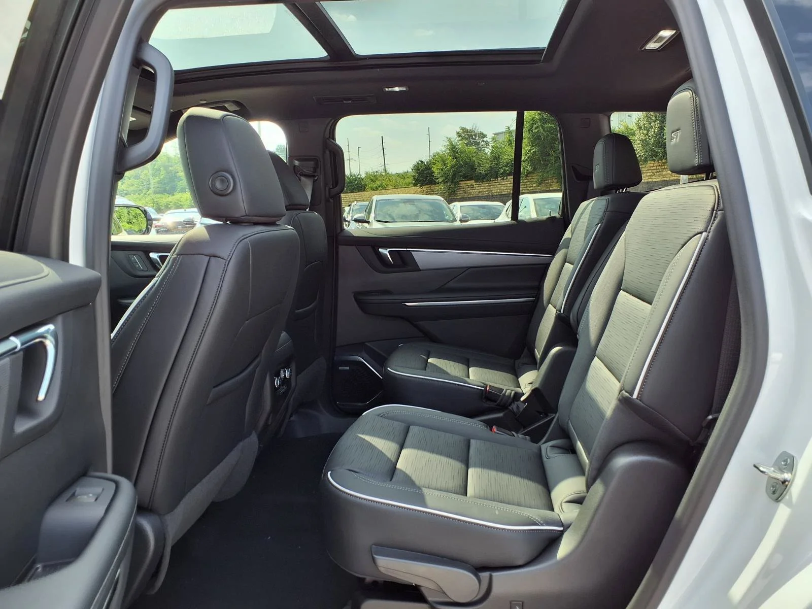 2026 Buick Enclave Sport Touring - Photo 18