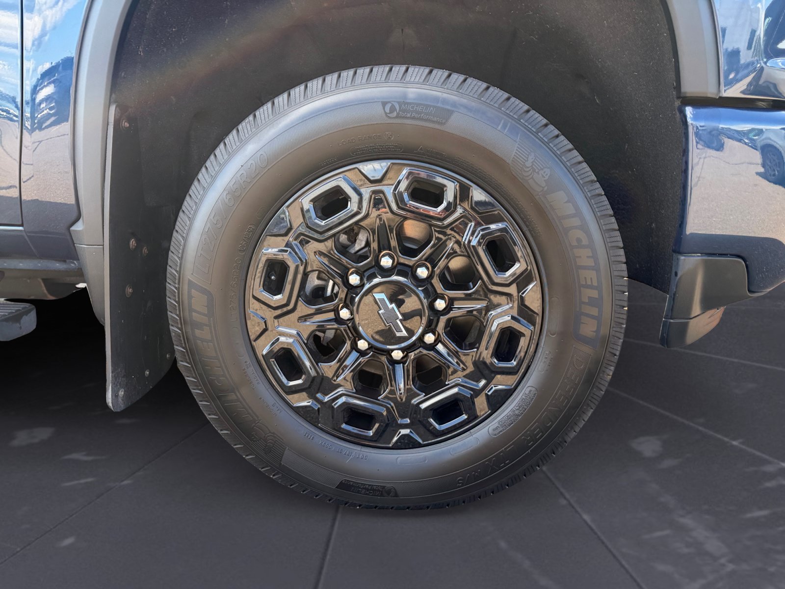 Used 2021 Northsky Blue Metallic Chevrolet LT image 40