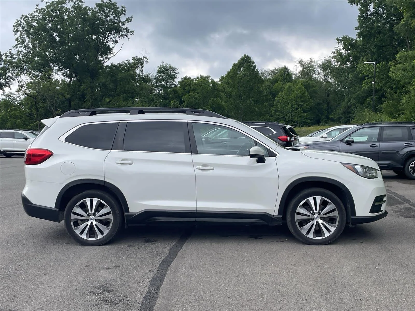 Used 2021 Crystal White Pearl Subaru Premium image 3