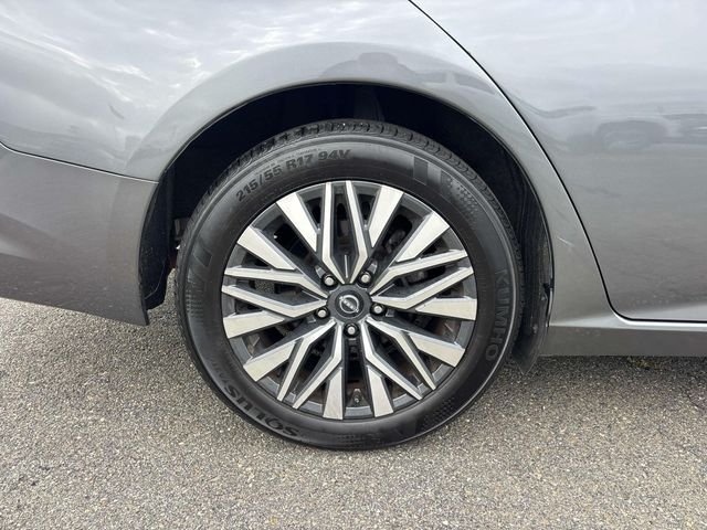 Used 2024 Gun Metallic Nissan 2.5 SV image 32