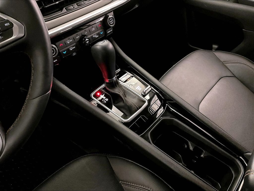 Used 2022 Silver Jeep Limited image 19