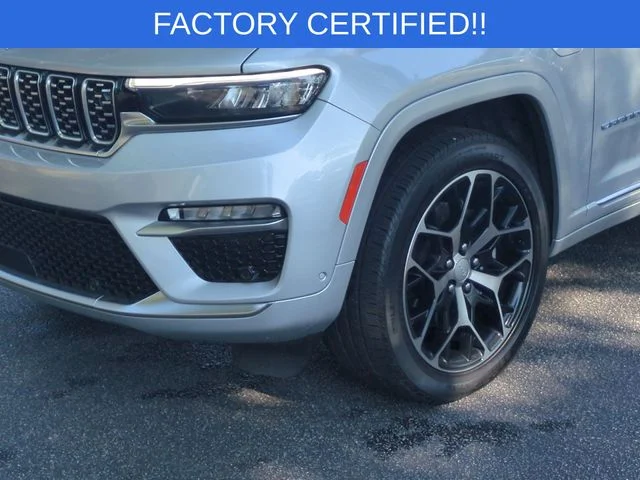 Used 2024 Silver Jeep Summit Reserve 4xe image 9