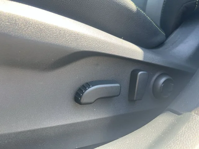 Used 2025 Silver Subaru Onyx Edition image 19