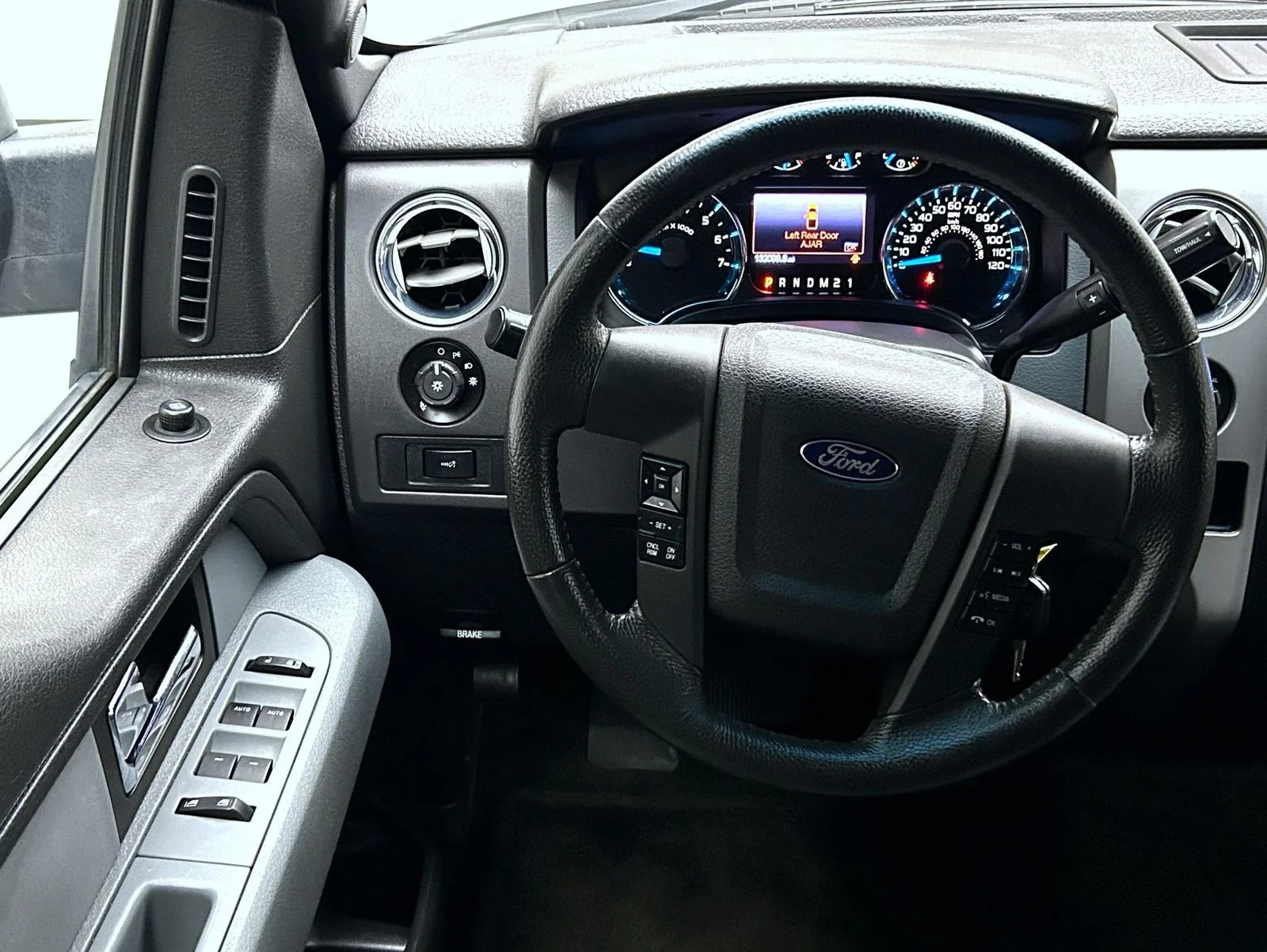 Used 2013 White Ford XLT image 12