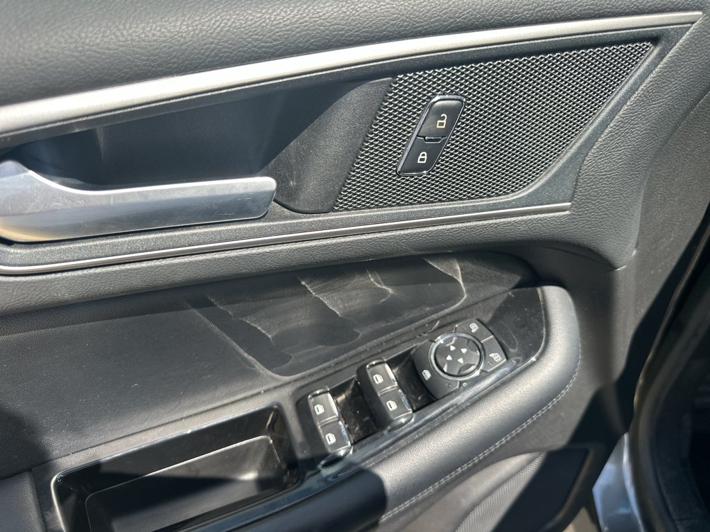 Used 2017 Magnetic Metallic Ford SEL image 13