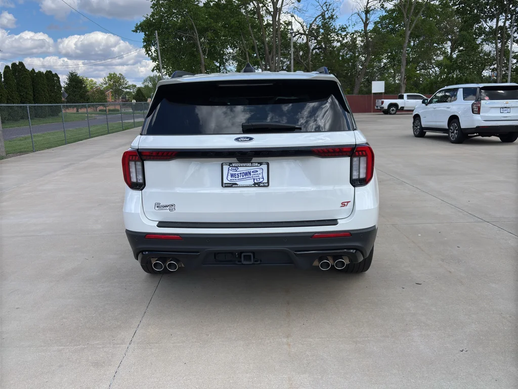 Used 2025 Star White Ford ST image 5