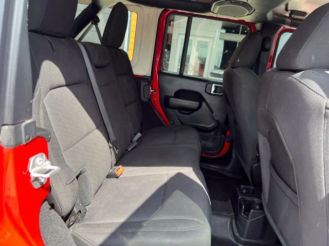 Used 2023 Red Jeep Sport S image 29