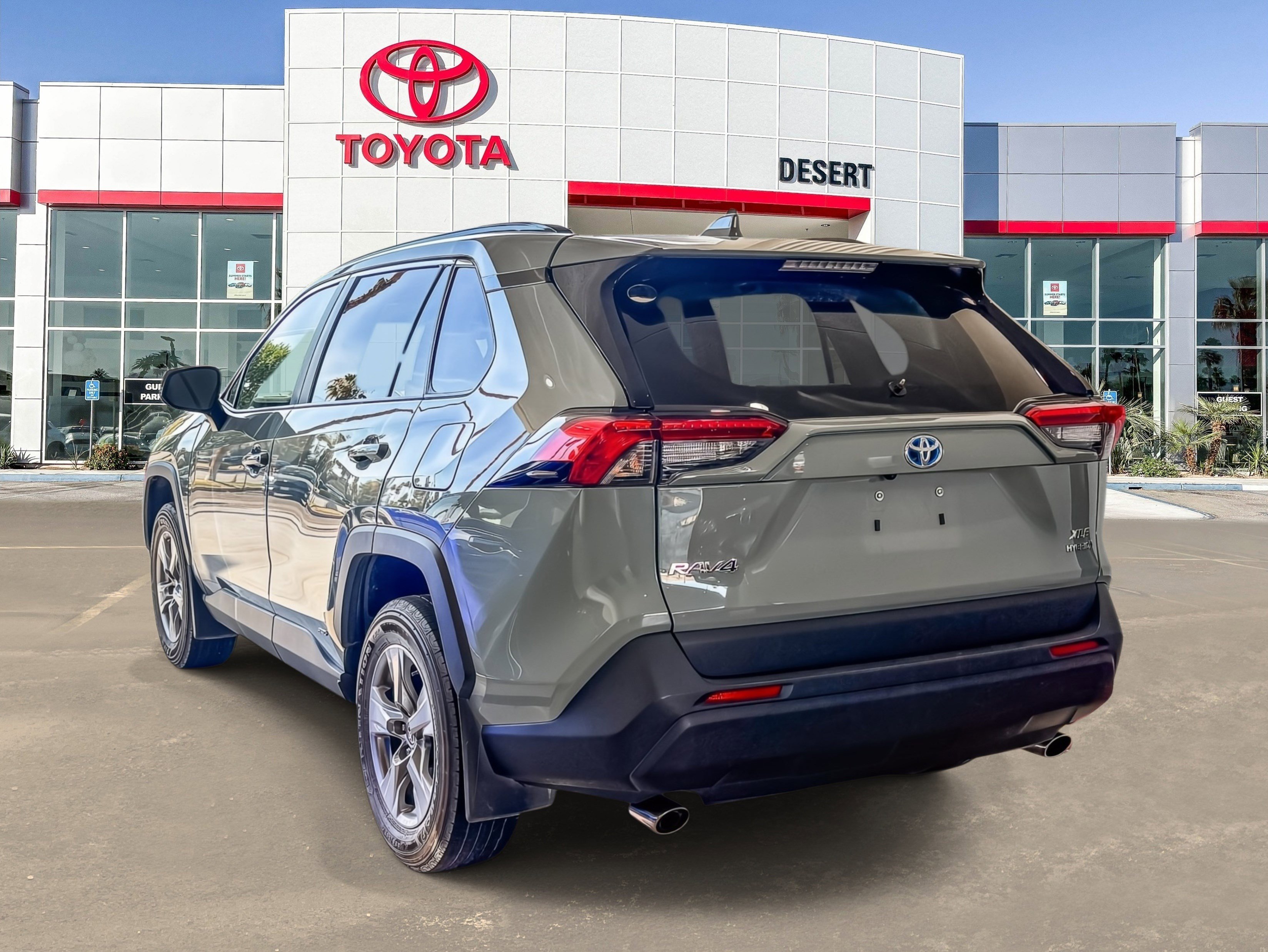 Used 2022 Lunar Rock Toyota Hybrid XLE image 4