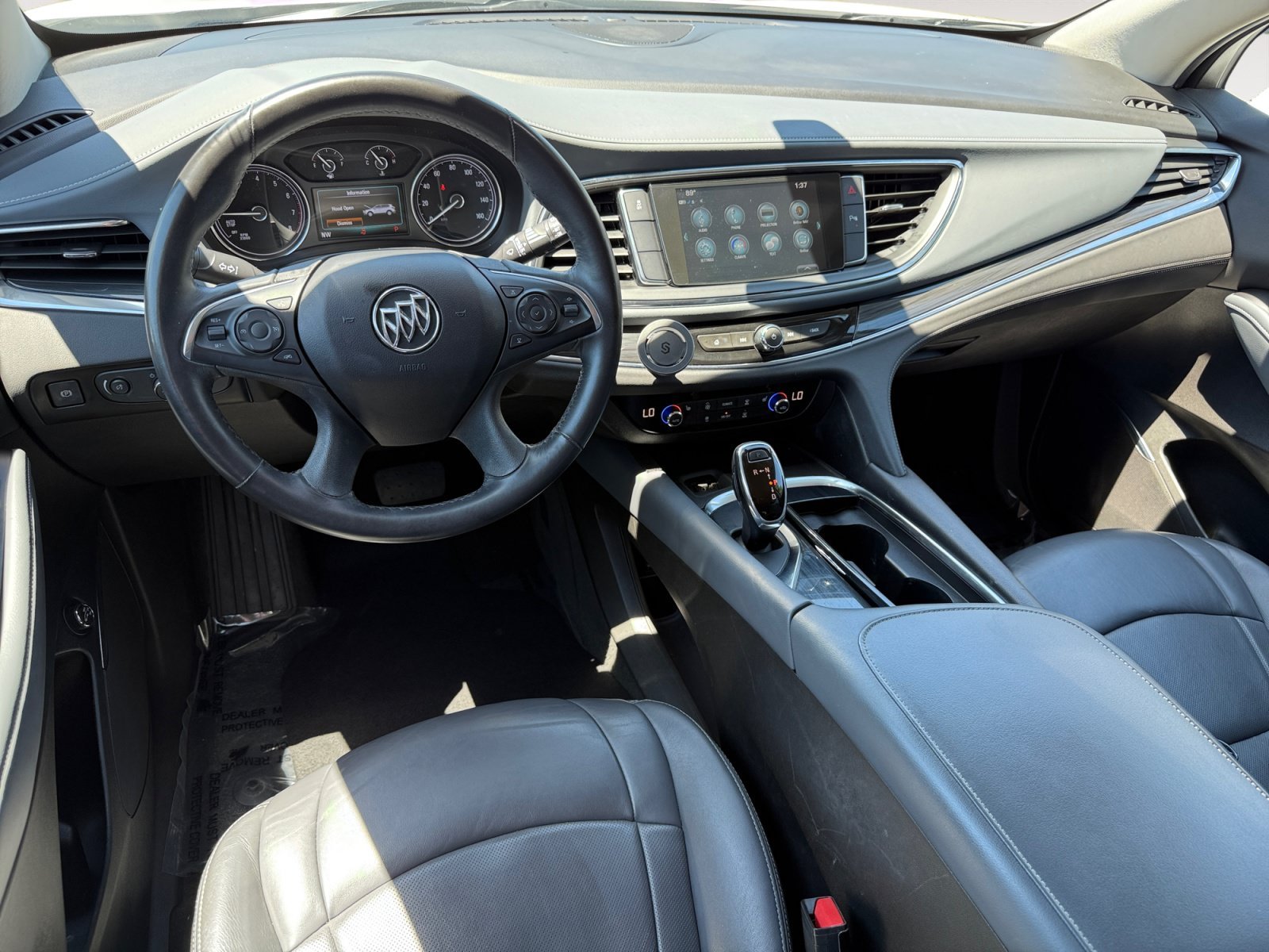 Used 2018 Summit White Buick Essence image 15